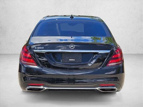 Used 2020 Mercedes-Benz S 560 Sedan image 4