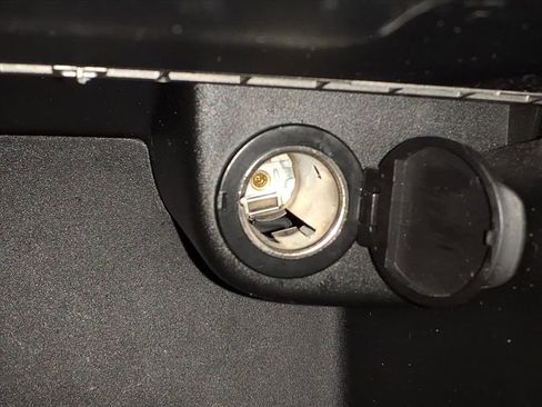 Used 2011 Jeep Grand Cherokee Laredo image 27