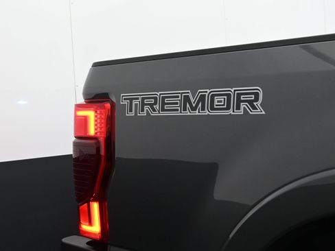 Used 2022 Ford F250 Lariat w/ Tremor Off-Road Package AWD/4WD image 48