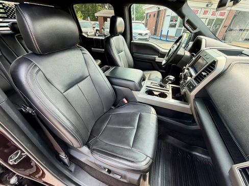 Used 2019 Ford F150 Lariat w/ Equipment Group 502A Luxury AWD/4WD image 11