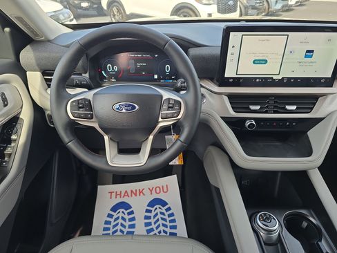 New 2026 Ford Explorer Active w/ Active Comfort Package RWD image 9