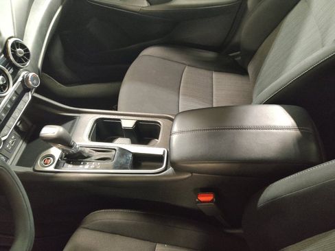 Used 2024 Nissan Sentra SV image 26