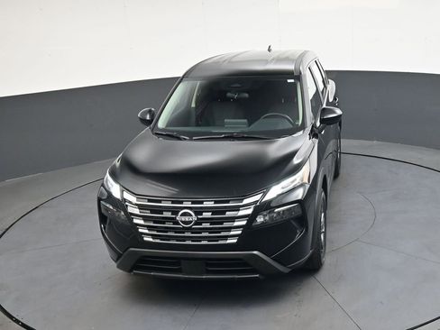 Used 2025 Nissan Rogue SV image 36