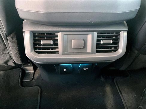 Used 2025 Ford F150 Lariat w/ Equipment Group 501A Mid image 27