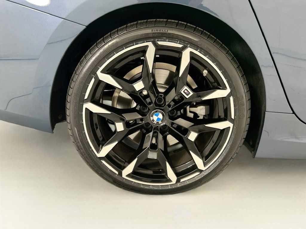 Certified 2026 BMW 330i Sedan w/ M Sport Package RWD image 32