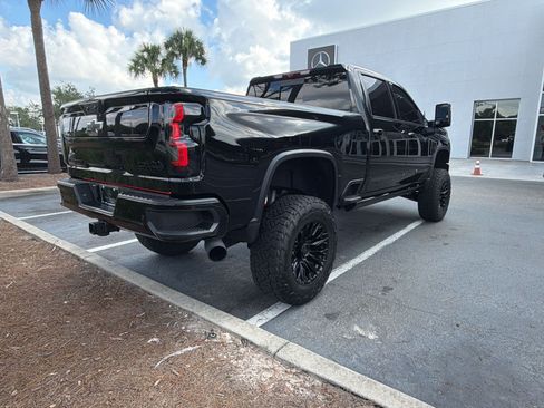 Used 2024 Chevrolet Silverado 2500 High Country w/ High Country Premium Package AWD/4WD image 9