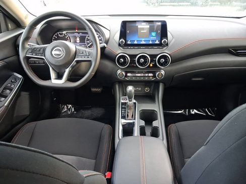 Used 2025 Nissan Sentra SR w/ Midnight Edition FWD image 17