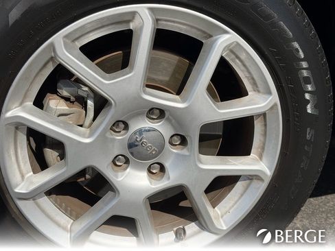 Used 2020 Jeep Renegade Latitude FWD image 10