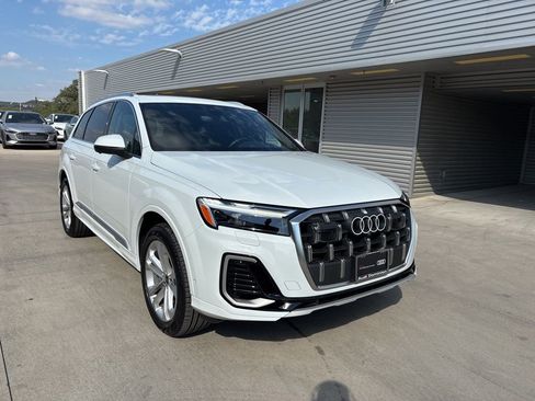 Certified 2025 Audi Q7 3.0T Premium Plus w/ Premium Plus Package image 3