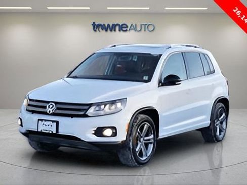Used 2017 Volkswagen Tiguan Sport image 2