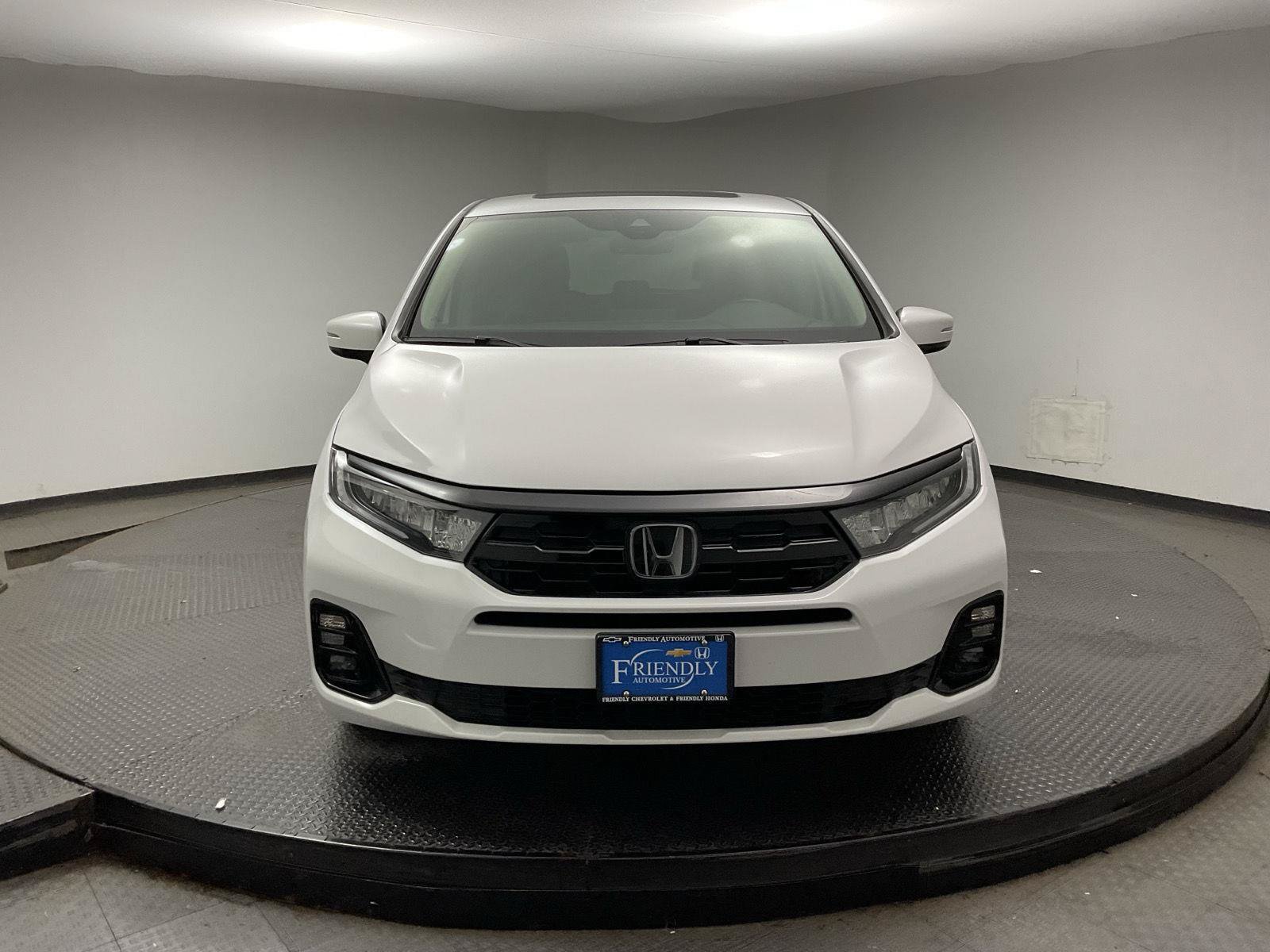 Used 2025 Honda Odyssey Elite image 2