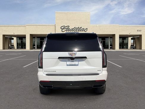 Certified 2025 Cadillac Escalade Sport w/ Touring Package AWD/4WD image 6