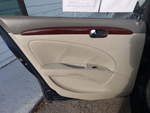 Used 2008 Buick Lucerne CXL w/ Ultra Confidence Package image 8