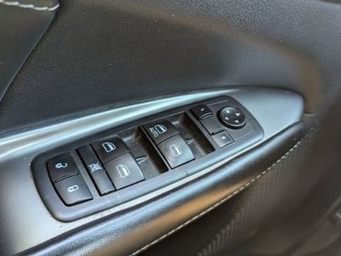 Used 2020 Dodge Journey Crossroad FWD image 31
