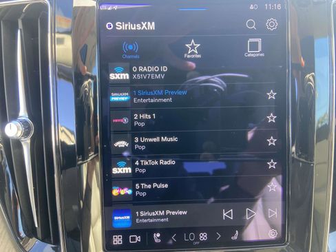 Certified 2023 Volvo XC60 B5 Ultimate w/ Protection Package Premier image 26