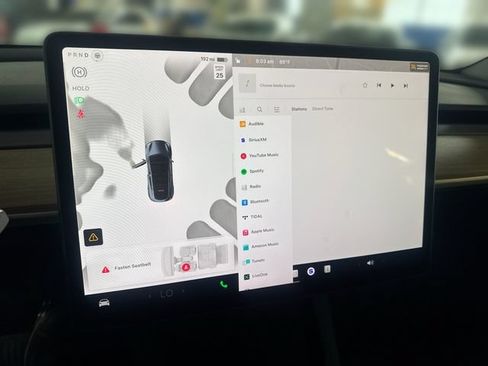 Used 2024 Tesla Model Y Long Range AWD/4WD image 13