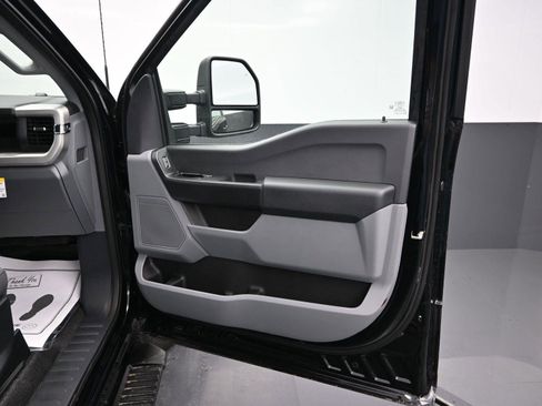 New 2025 Ford F250 XL image 8