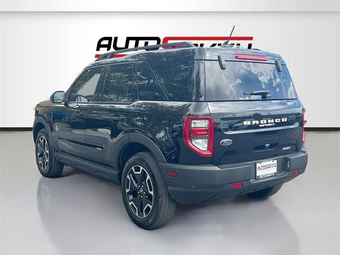 Used 2023 Ford Bronco Sport Outer Banks w/ Tech Package image 5