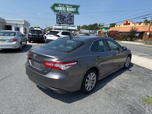 Used 2020 Toyota Camry LE FWD image 3