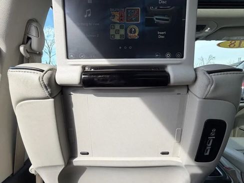 Used 2018 Chrysler Pacifica Limited w/ Advanced Safetytec Group image 24