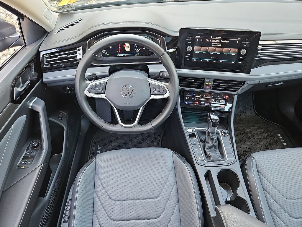 Certified 2025 Volkswagen Jetta SEL FWD image 10