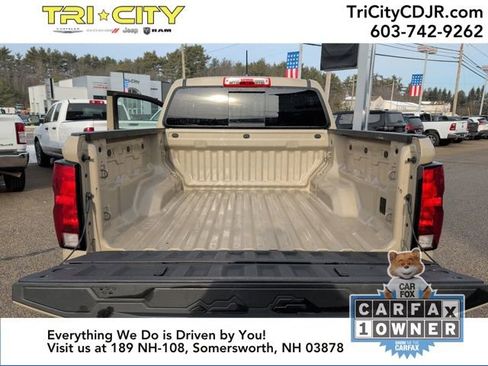 Used 2024 Chevrolet Colorado Trail Boss w/ Technology Package image 30