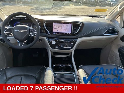 Used 2024 Chrysler Pacifica Limited FWD image 20