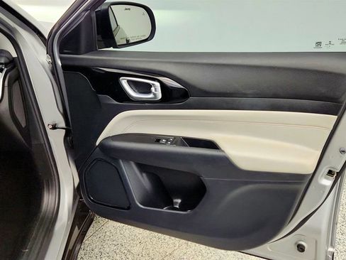 Used 2022 Jeep Compass Limited w/ Elite Group image 39