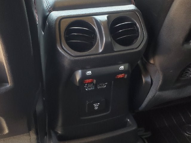 Used 2020 Jeep Wrangler Unlimited Rubicon w/ Dual Top Group AWD/4WD image 29