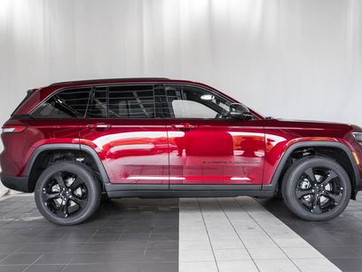 New 2025 Jeep Grand Cherokee Altitude