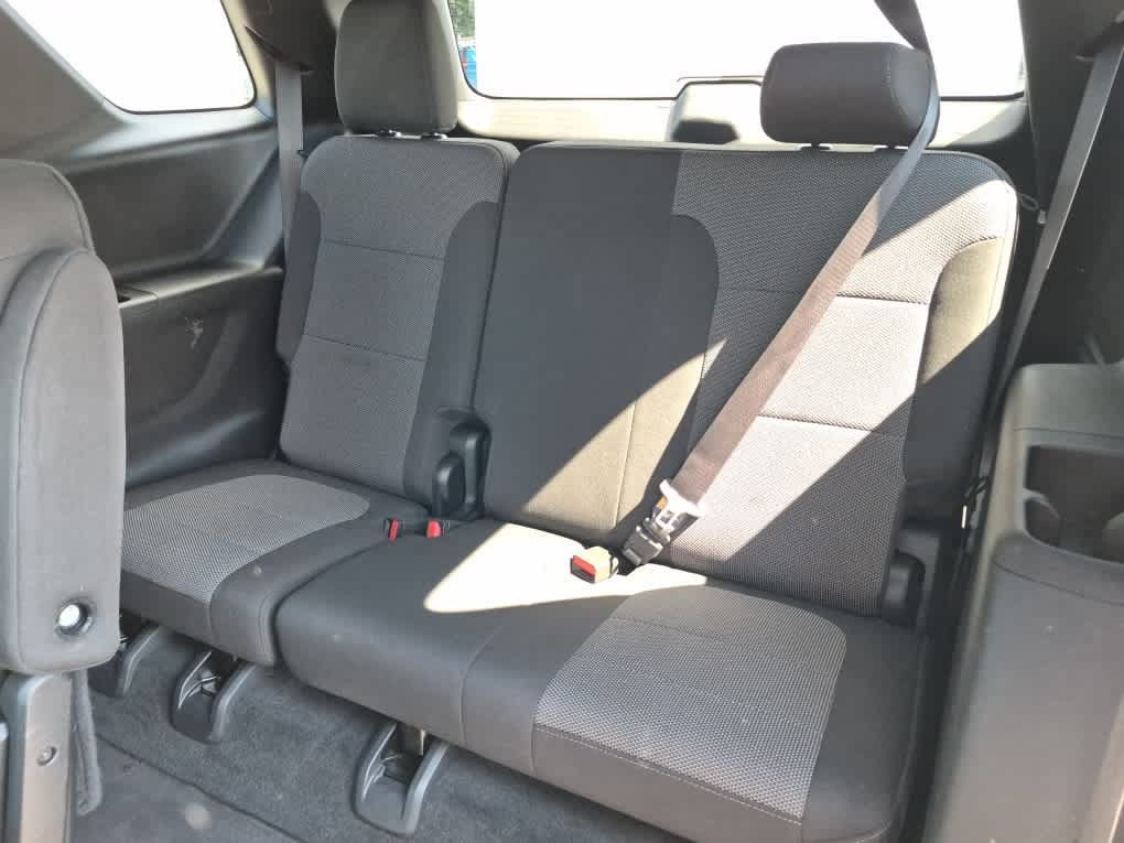 Used 2023 Chevrolet Traverse LT AWD/4WD image 7