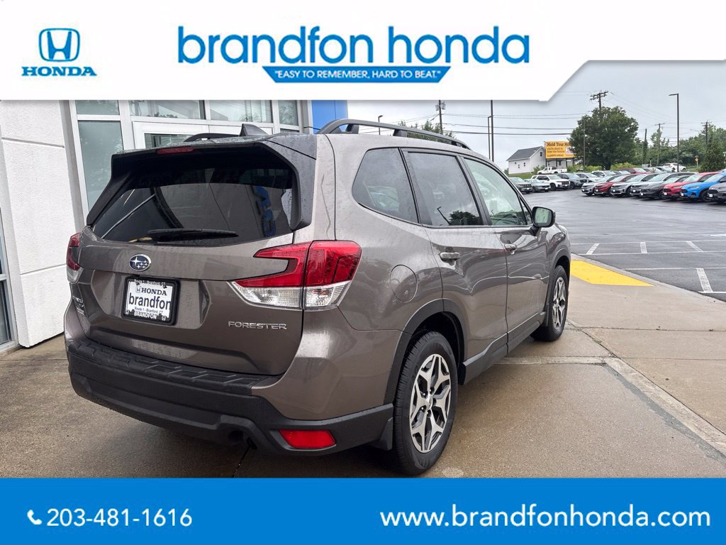 Used 2024 Subaru Forester Premium AWD/4WD image 6