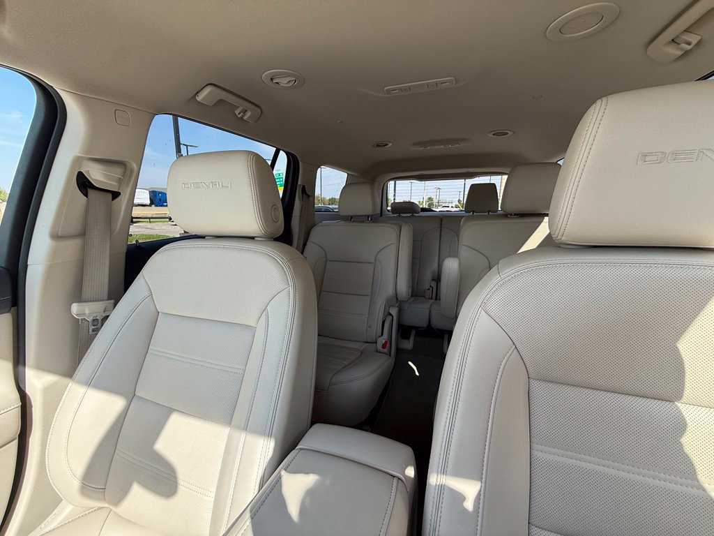 Used 2023 GMC Acadia Denali AWD/4WD image 30