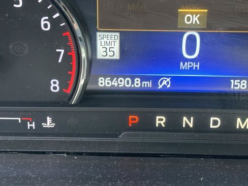 Used 2020 Ford Explorer XLT w/ Equipment Group 202A RWD image 13