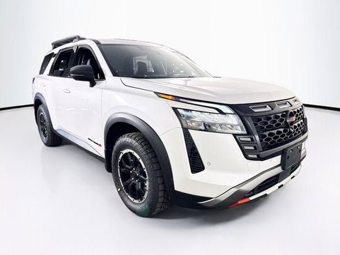 New 2026 Nissan Pathfinder Rock Creek w/ Rock Creek Premium Package AWD/4WD image 3