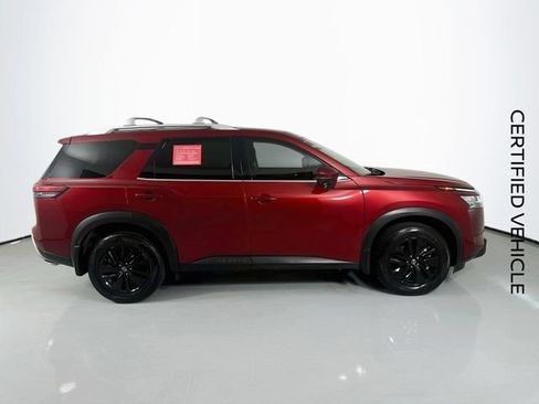Certified 2024 Nissan Pathfinder SL FWD image 10