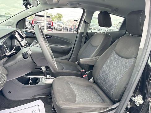 Used 2021 Chevrolet Spark LT w/ Spark Special Edition FWD image 11