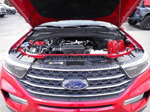 Used 2023 Ford Explorer XLT w/ Equipment Group 202A image 14