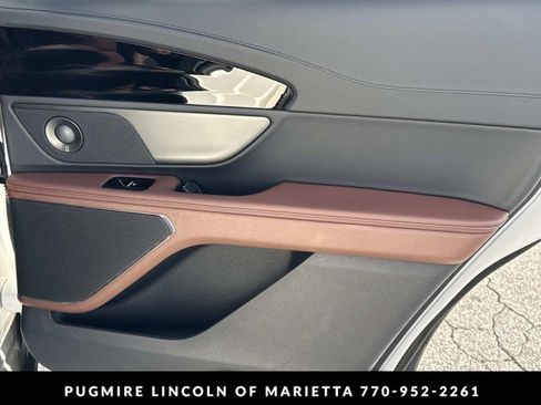 New 2026 Lincoln Nautilus Reserve image 15