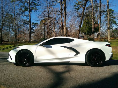 Used 2023 Chevrolet Corvette Stingray Preferred Cpe w/ Battery Protection Package image 8