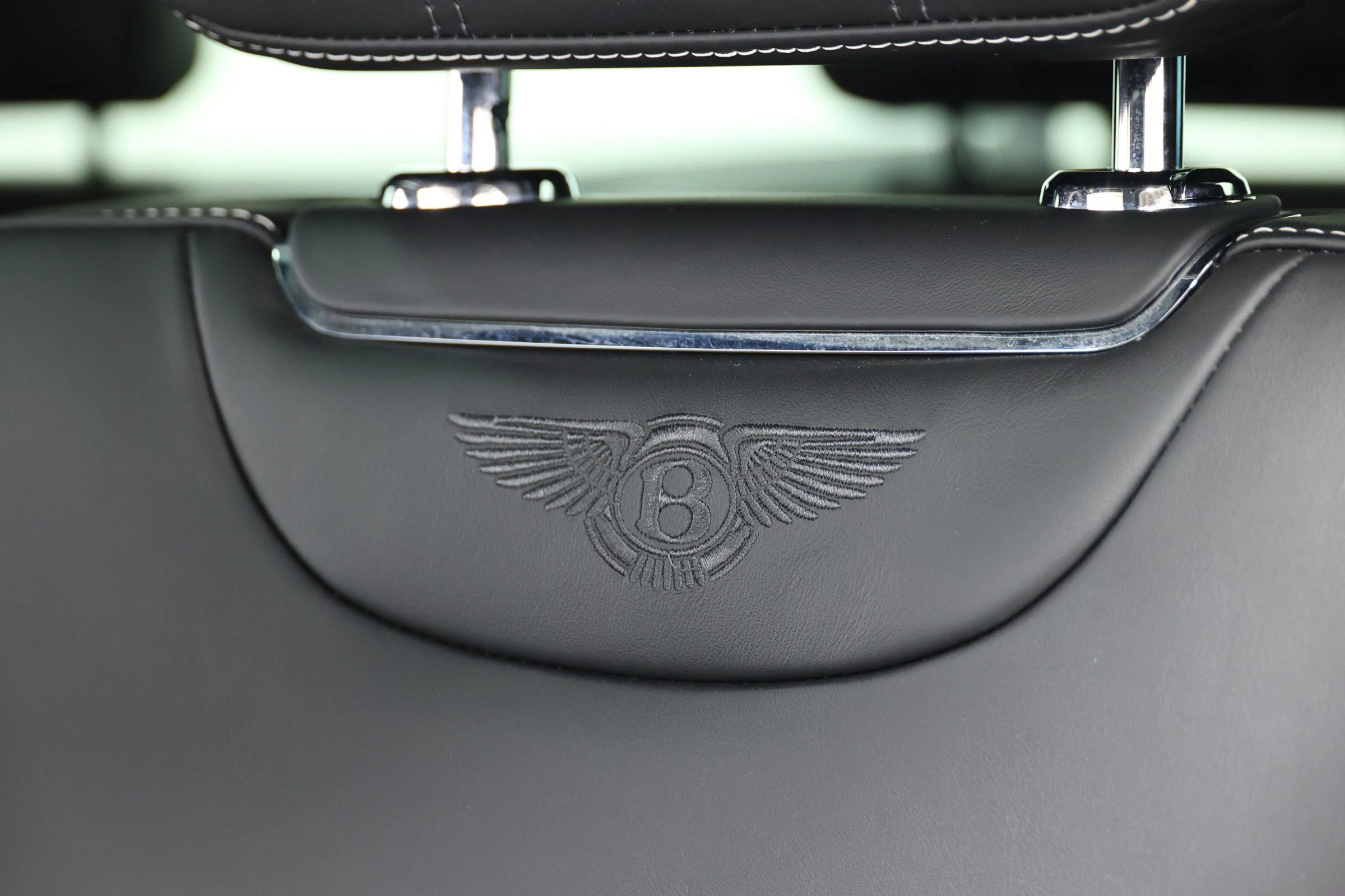 Used 2018 Bentley Bentayga Onyx Edition AWD/4WD image 58