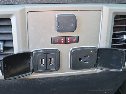 Used 2020 Ford F150 Lariat w/ Equipment Group 502A Luxury image 10