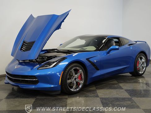 Used 2014 Chevrolet Corvette Stingray Coupe w/ 2LT Preferred Equipment Group RWD image 38