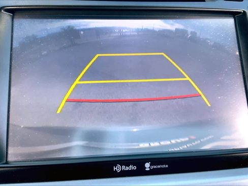 Used 2014 Toyota Highlander Limited Platinum image 25