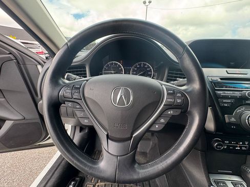 Used 2013 Acura ILX w/ Technology Package FWD image 20