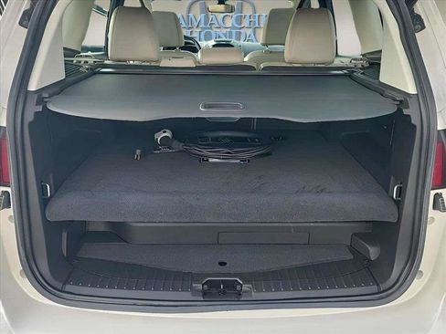 Used 2016 Ford C-MAX Energi SEL w/ Equipment Group 302A FWD image 23