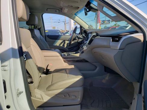 Used 2018 GMC Yukon SLT image 16