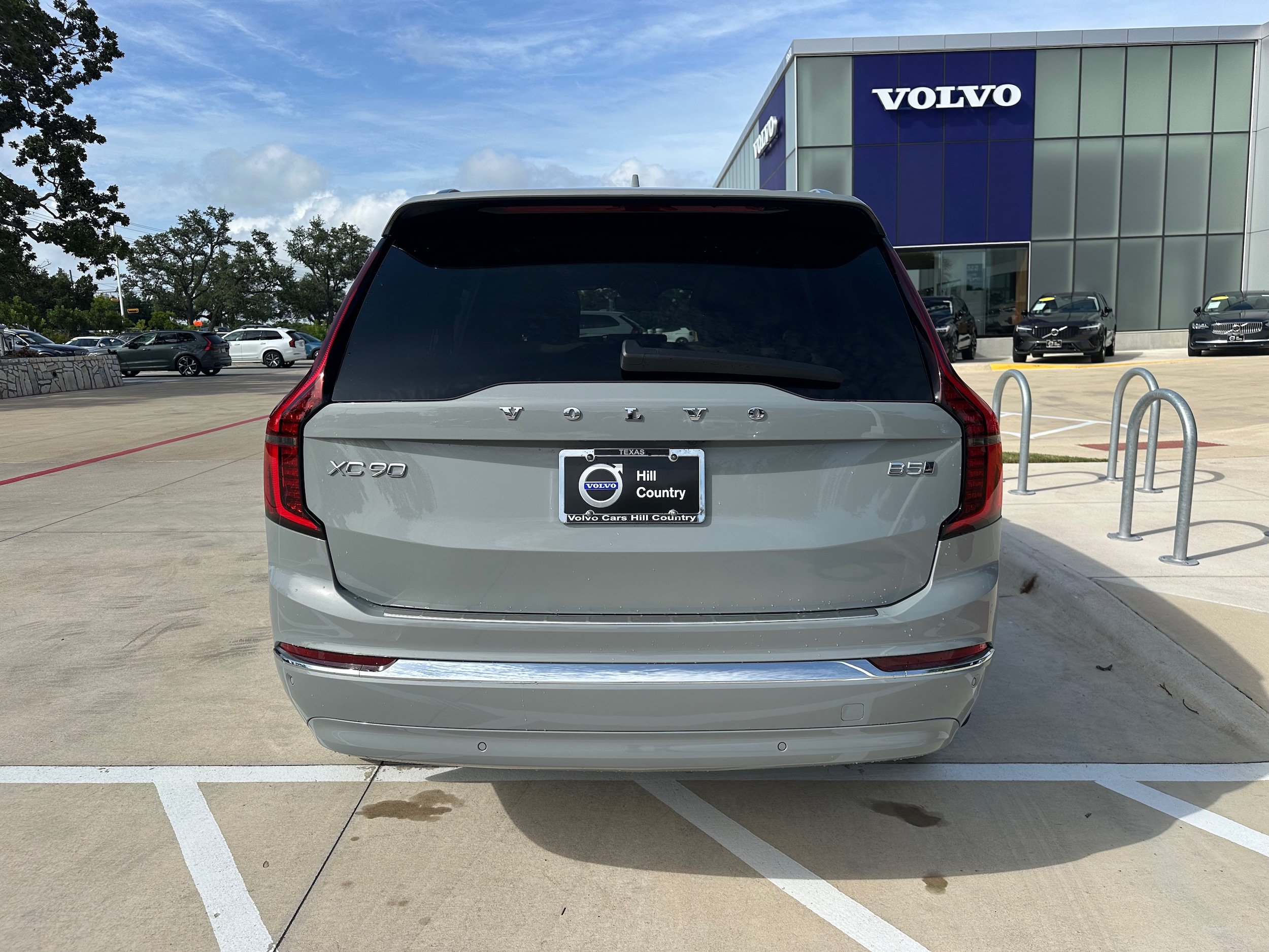 Used 2026 Volvo XC90 B5 Plus w/ Protection Package Premier AWD/4WD image 5