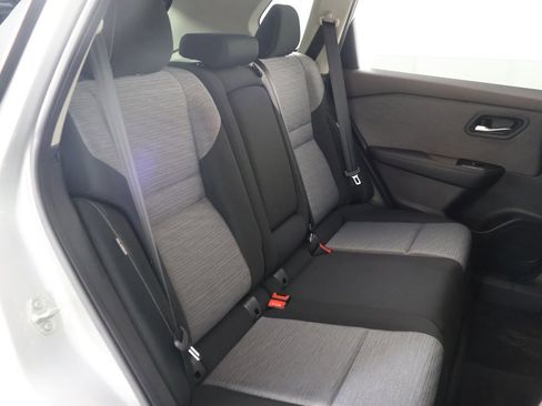 Used 2023 Nissan Rogue SV image 29