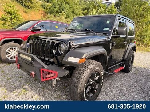 Used 2023 Jeep Wrangler Sport AWD/4WD image 2